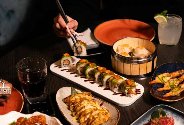 Smakelijke (sushi) hapjes van Mu Xin