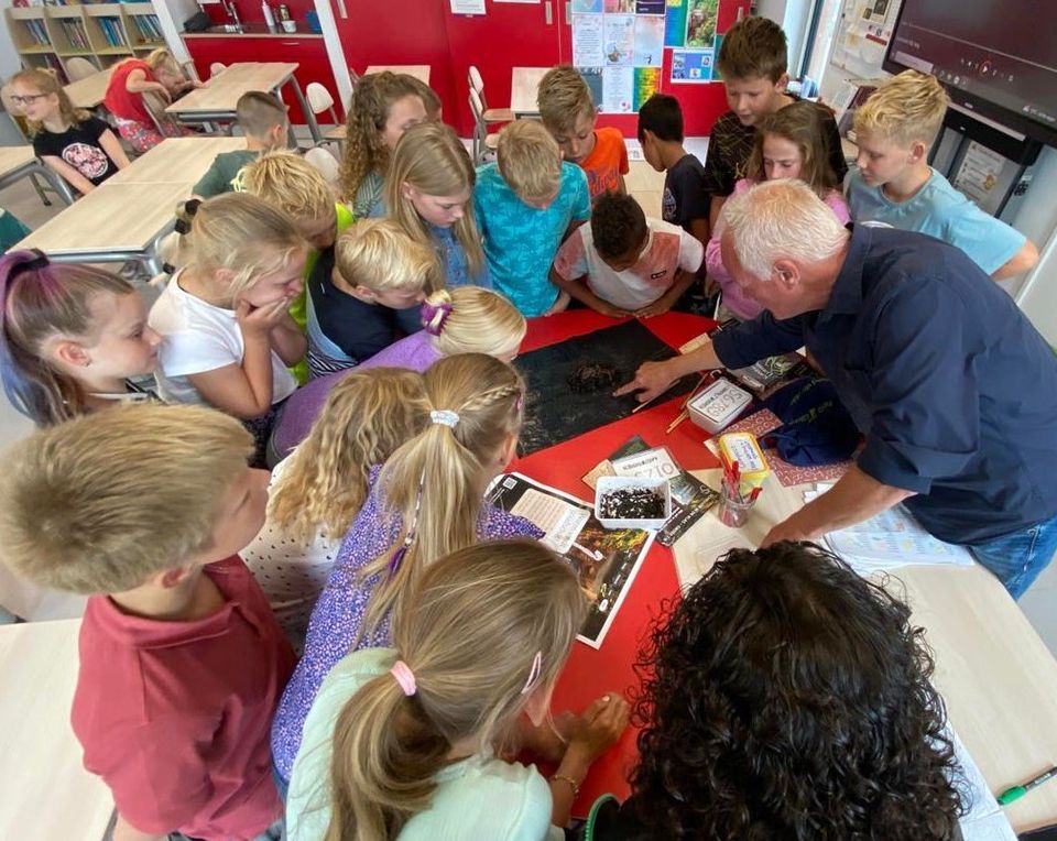 Kidscollege Wormen door landbouwonderzoeker en schrijver Pieter Stoer