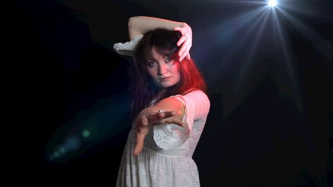 Suzanne Sanders | The Kate Bush Story