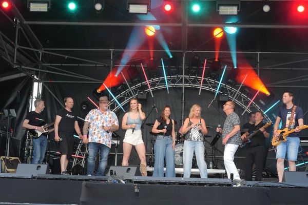 De Hemel Draait Door