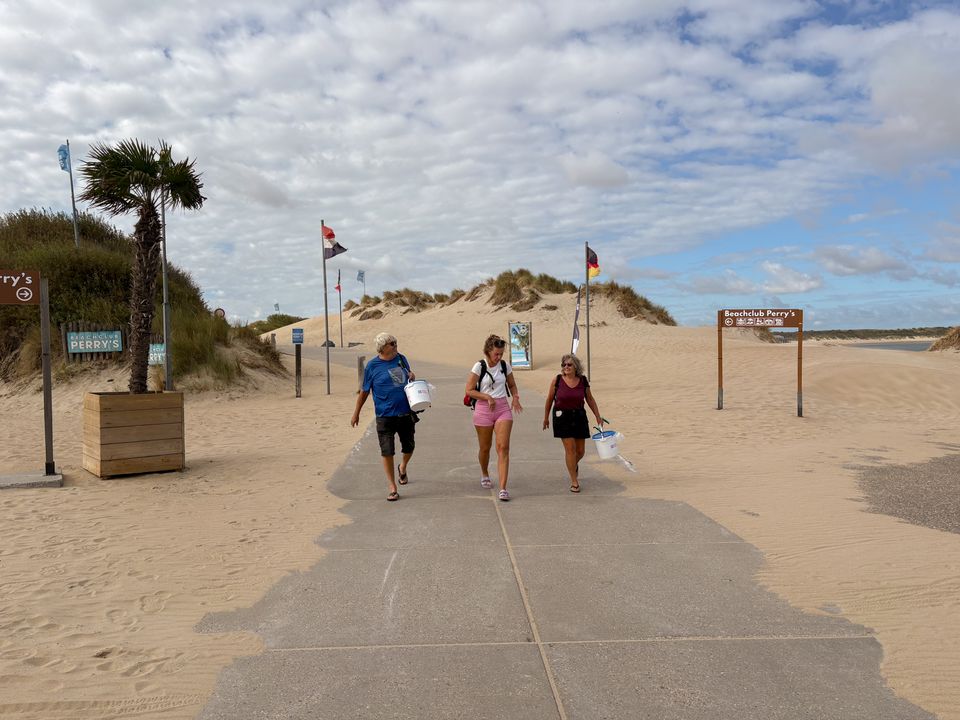 Beach-Clean-Up-tour-2026