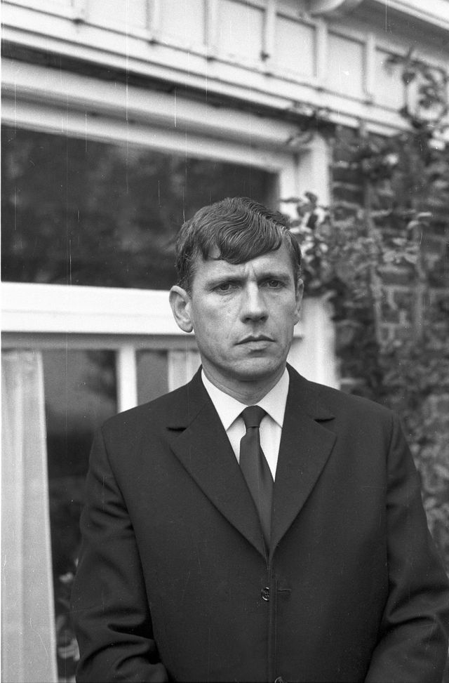 Gerard Reve voor Huize Het Gras in Greonterp (1969). Gemaakt door Teigetje