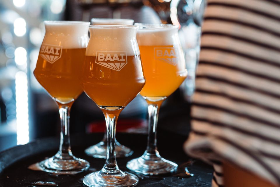 BAAI Breda dienblad met bier