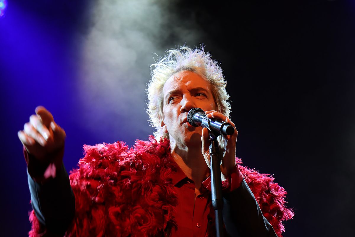 Sven Ratzke geeft indrukwekkende voorstelling in het OLT en wint Nijme ...