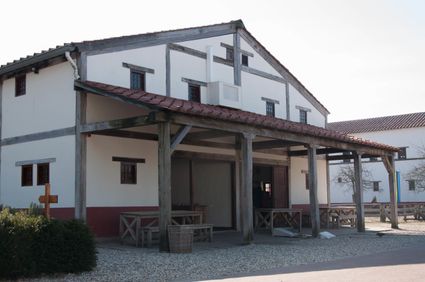 Ambachtswoning Forum Hadriani nagebouwd in Archeon