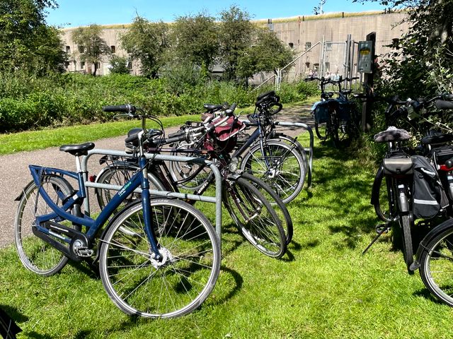 Fietsen bij Fort bij Spijkerboor