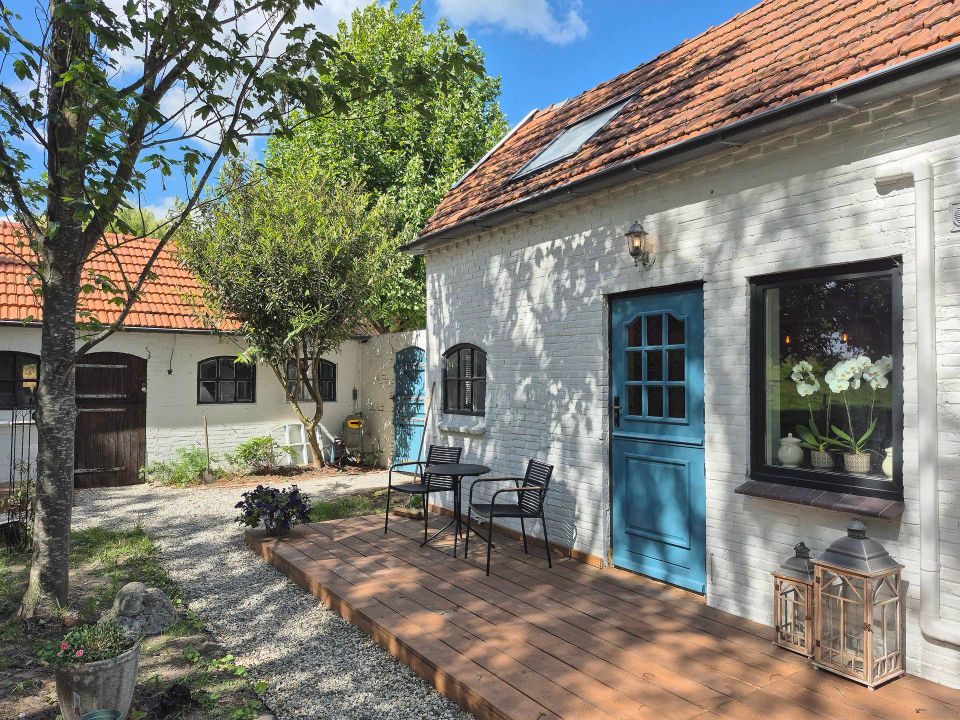 Voorgevel van het huisje van Het leeuwenhofje