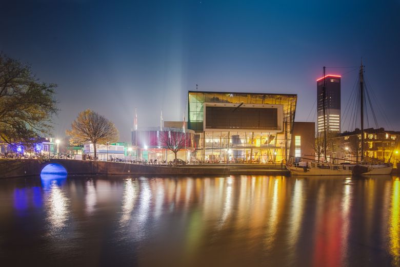 Staat in marketingmiddelen - Foto's zakelijk interessant - Locaties & Hotels, onderaan de pagina

Rechten checken bij Yvonne