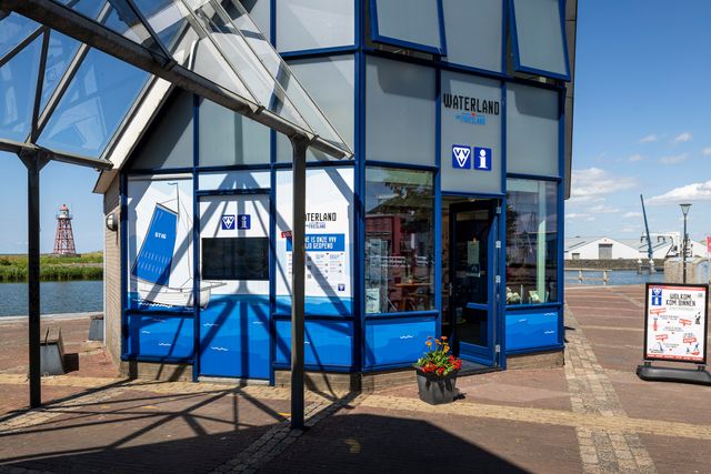 Gebouw VVV Bezoekerscentrum in Stavoren.