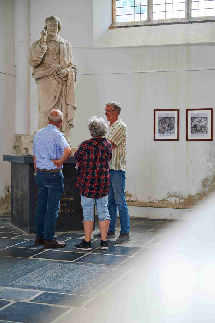 Op-Schouwen-Duiveland-Manifestatie-Brouwershaven-Rondleiding-Nicolaaskerk