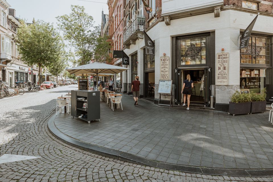 Wycker Cabinet Maastricht terras personen