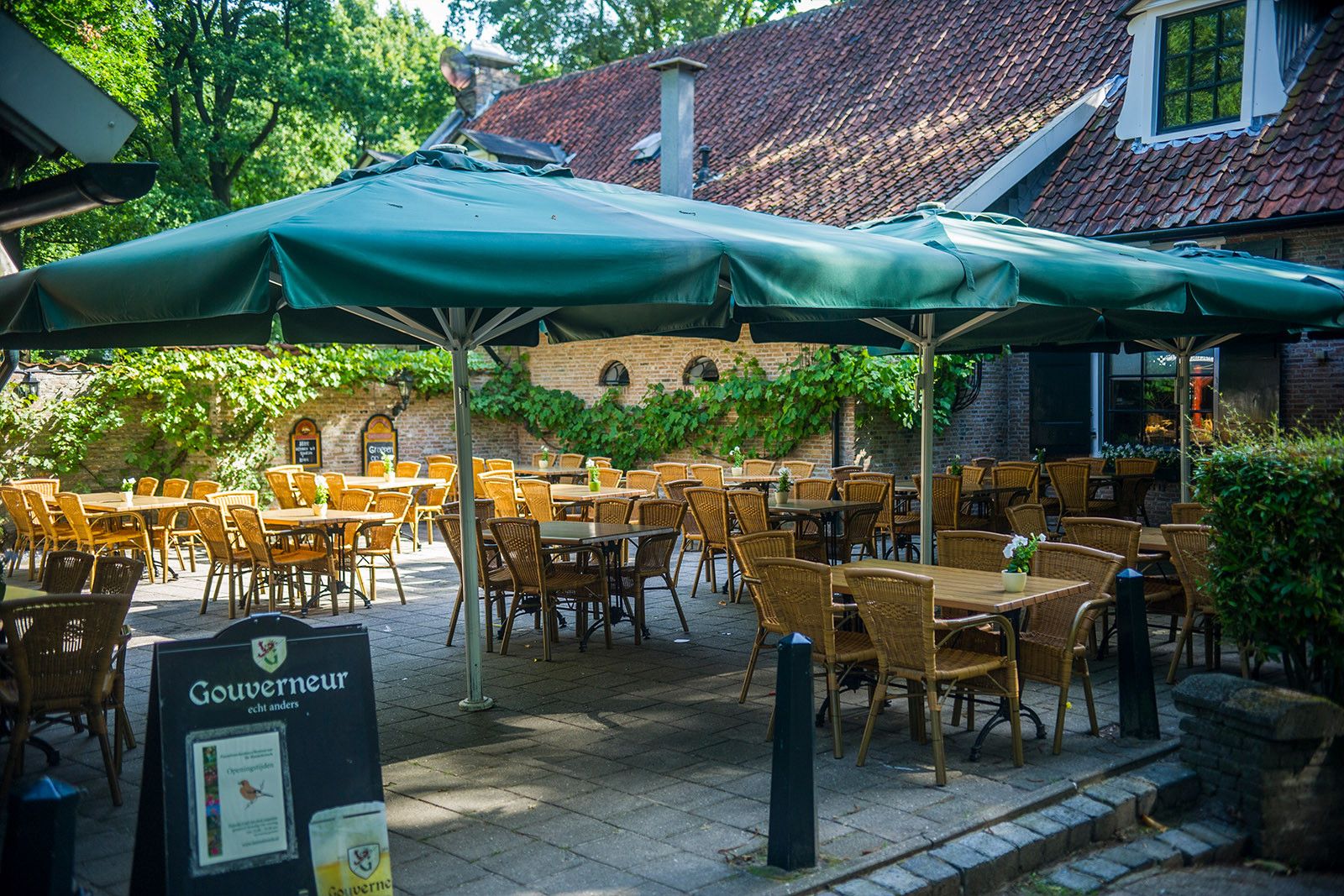 Het terras van Pannenkoekenhuis De Hannebroeck