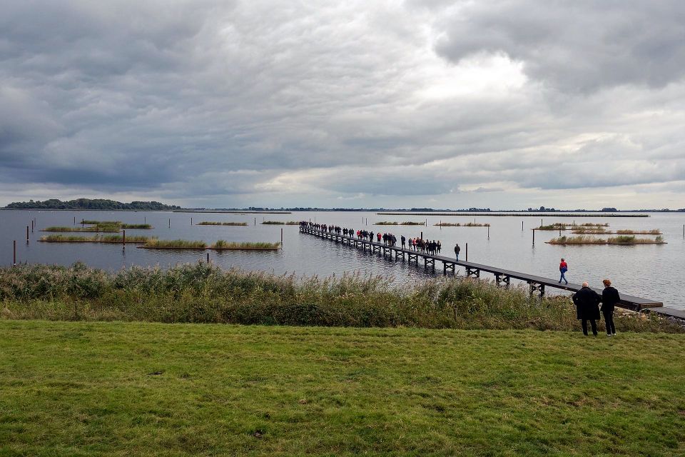 Bezoekers bij PIER+HORIZON Paul de Kort iets lichter FOTO Geert van der Wijk