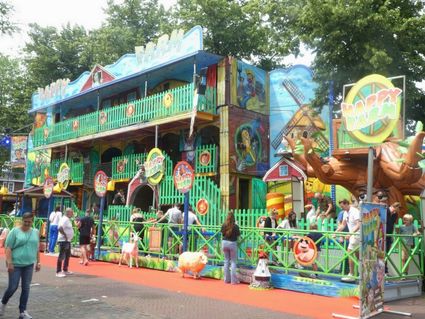kermisattractie Happyfarm op Kermis Laren 2021