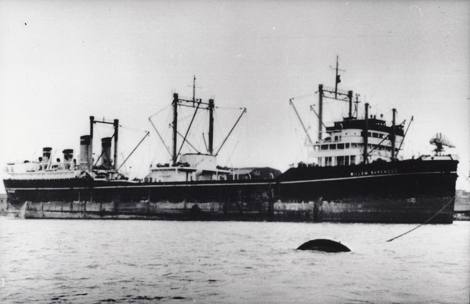 Een oude foto va het schip Willem Barentsz.