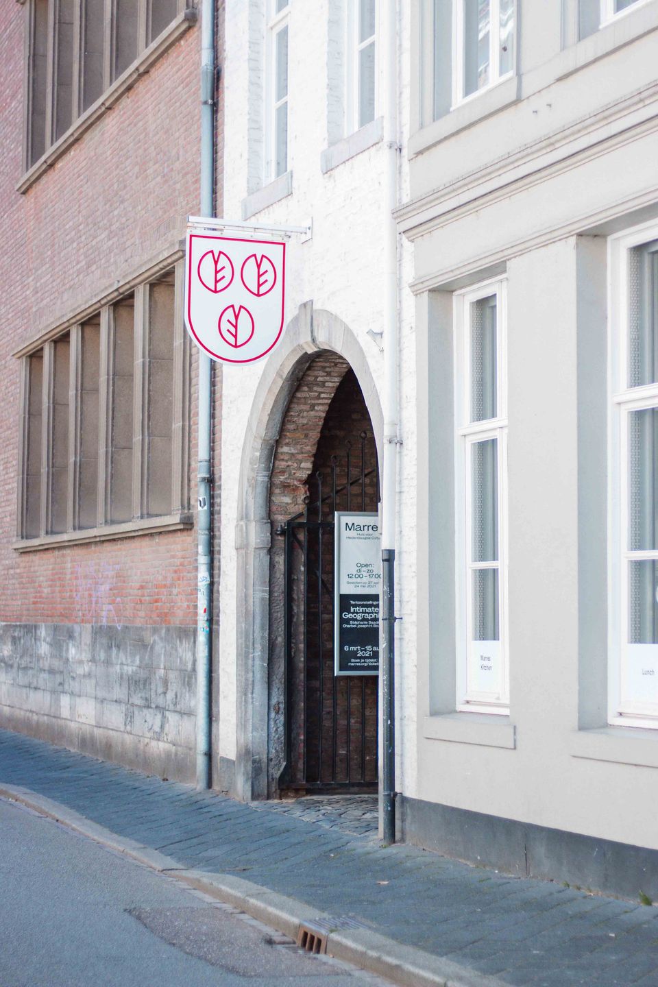 Marres entree buiten