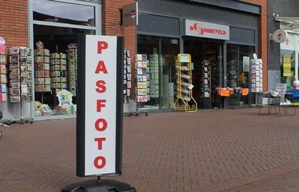 Boekhandel Sonneveld in het winkelcentrum van Oosterheem.