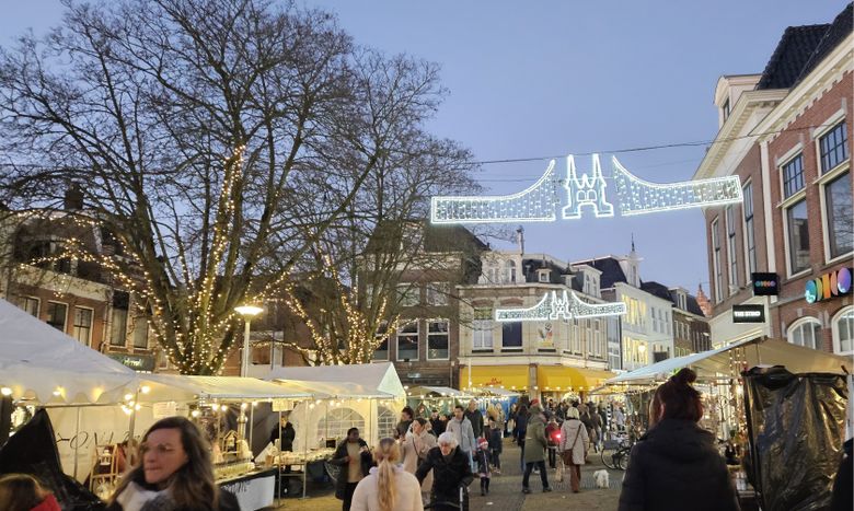 XMAS Sneek kerstmarkt met heel veel kerstkramen