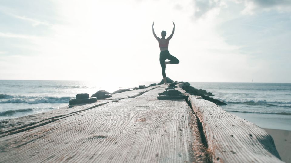 Mindfullness en yoga op het strand