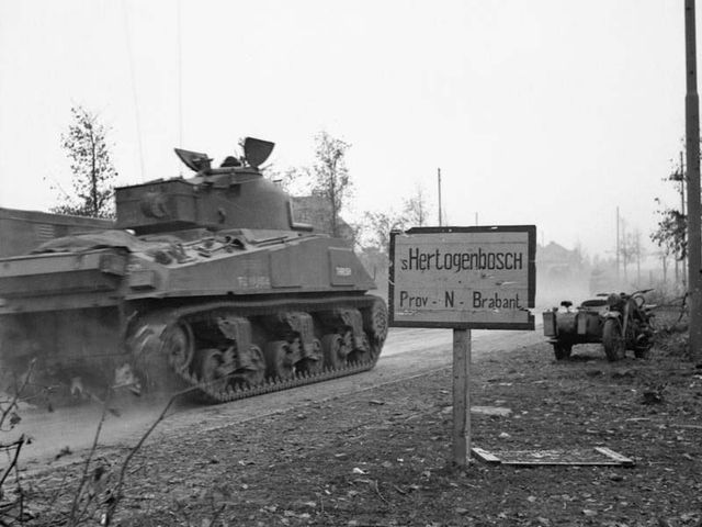 Britse tank in 's-Hertogenbosch