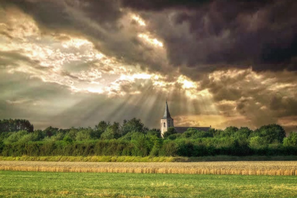 Op-Schouwen-Duiveland-Polder-In-Storm