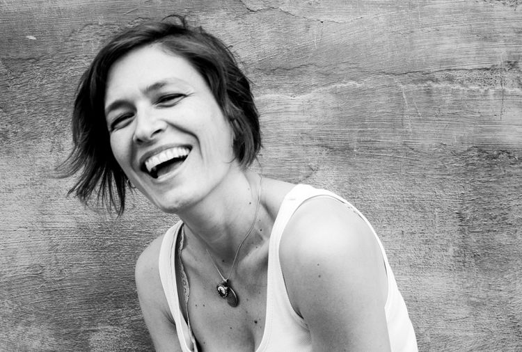 Foto van Stephanie Struijk die op 30 oktober 2025 een theateravond verzorgt bij Hotel Bent in Oisterwijk