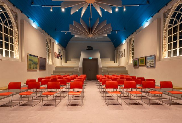 Zaal Podium Nicolaaskerk