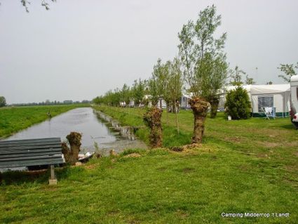 Camping en Pannenkoekenrestaurant Midden op 't Landt