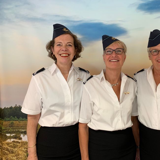 andrews-sisters_2532276524.jpeg