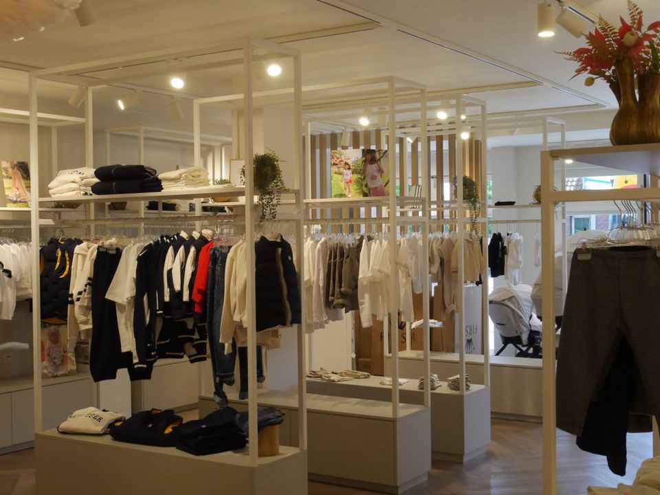 Een winkel in Volendam aan de Julianaweg