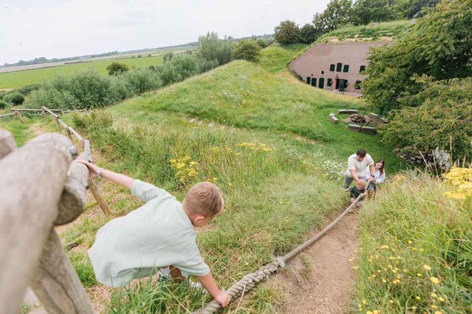 gezin bij fort Sabina
