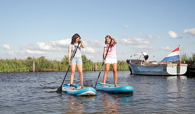 Sneek in water, sup clinics