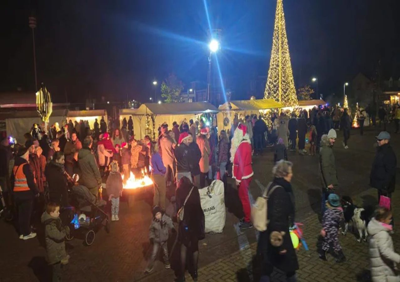 NEON Neerkant - Sfeervolle wintermarkt