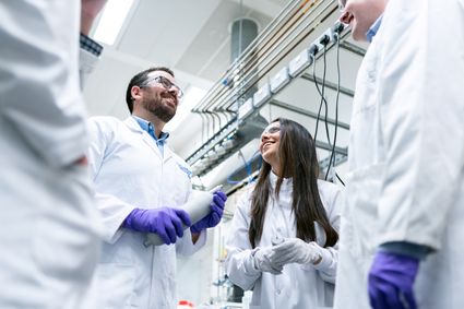 Employees in a lab
