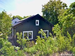 Vrijstaand Zweeds huis voor 4 personen met tuin in het dorp