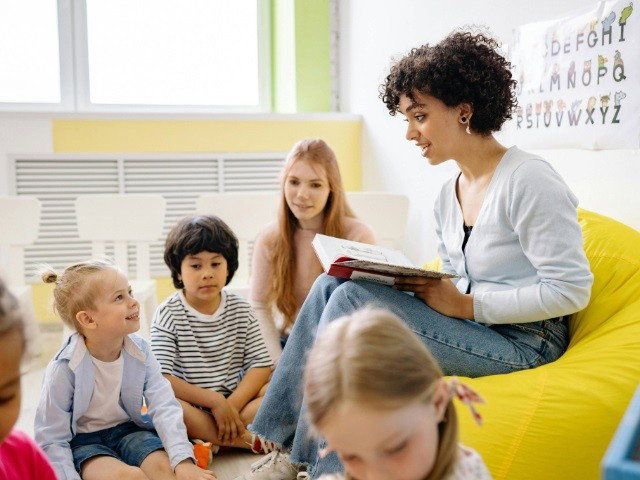 voorlezen aan kleine kinderen