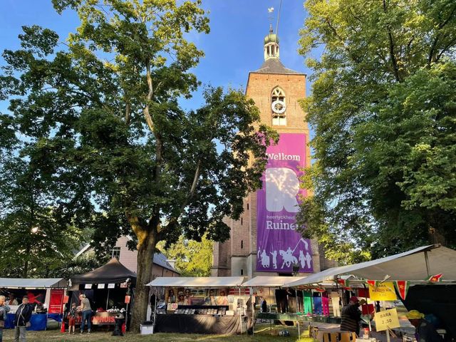 Braderie Ruinen