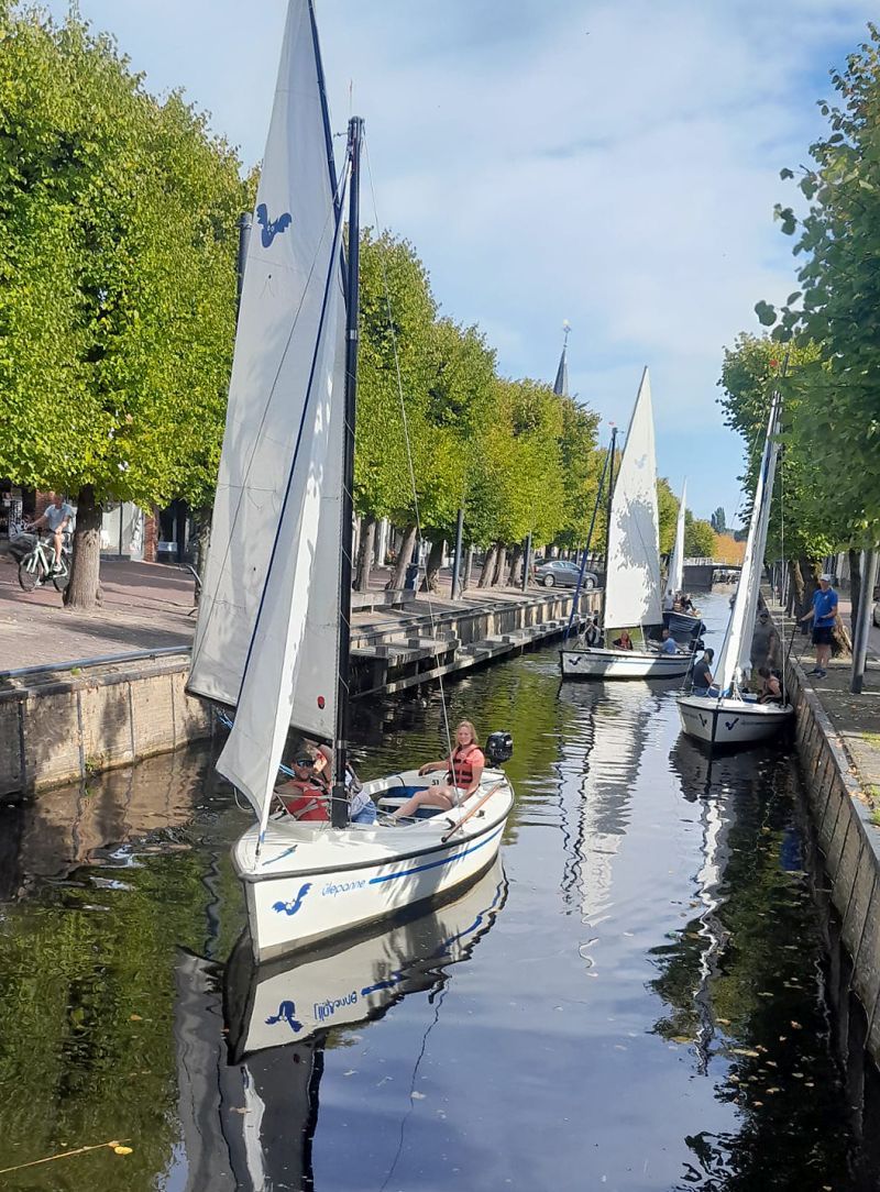 Ga een weekend zeilen in Friesland en ontmoet nieuwe zeilmaatjes.