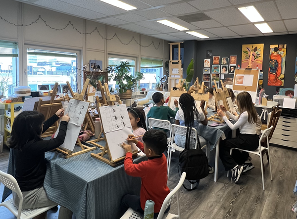 Kindertekenles bij Luna Nguyen Atelier