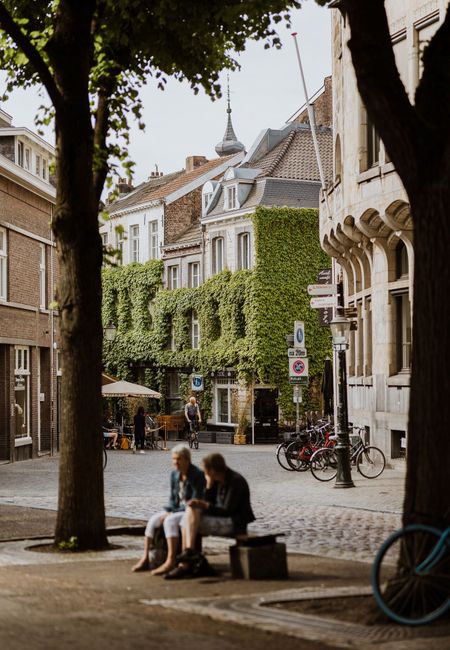 Bankje in binnenstad van Maastricht