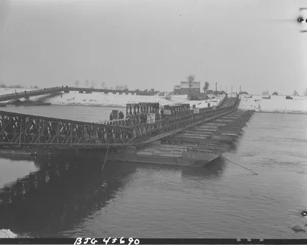 Brug bij Ravenstein