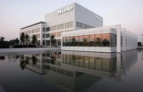 De voorzijde van Miele Vianen