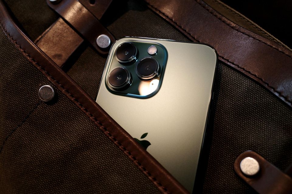 De lens van een smartphone