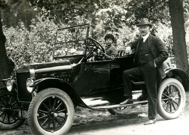 Henri Bakker met zijn dochtertje.