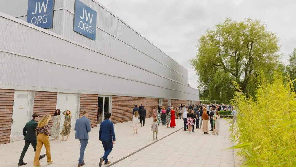 jehovah witnesses church