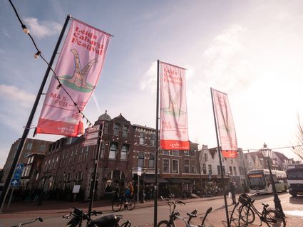 Banieren in de Leidse binnenstad