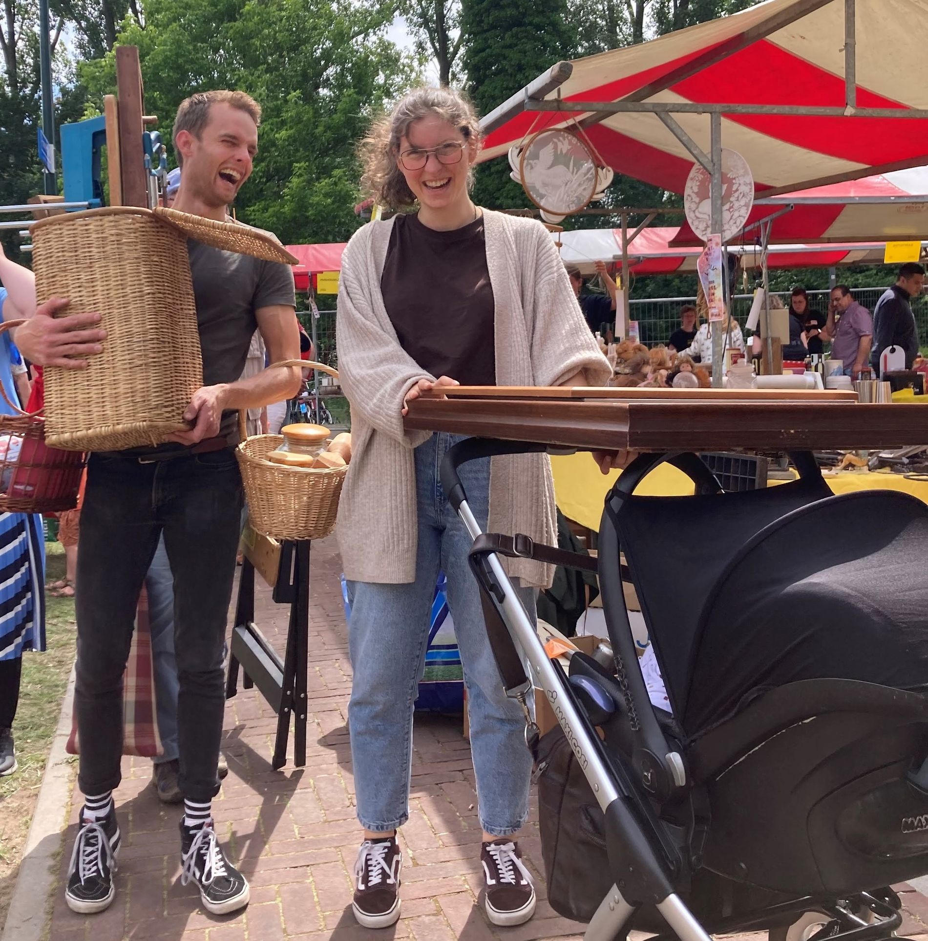 De Grote Gestelse vlooienmarkt is een begrip geworden, één van de oudste en gezelligste vlooienmarkten in Noord-Brabant.