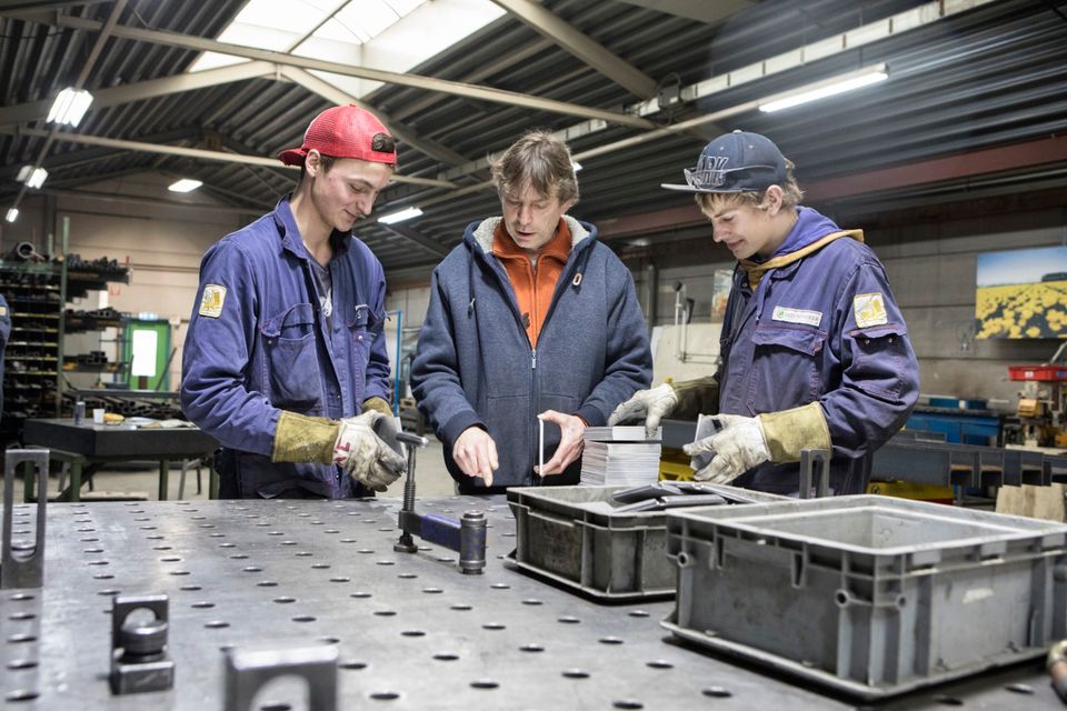 Het Innovatiecluster Noordoostpolder bestaat uit een groep bedrijven die de handen ineengeslagen hebben om samen te leren en te innoveren.