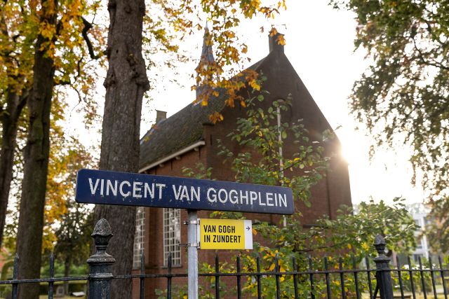 Vincent van Goghplein Zundert straatnaambordje