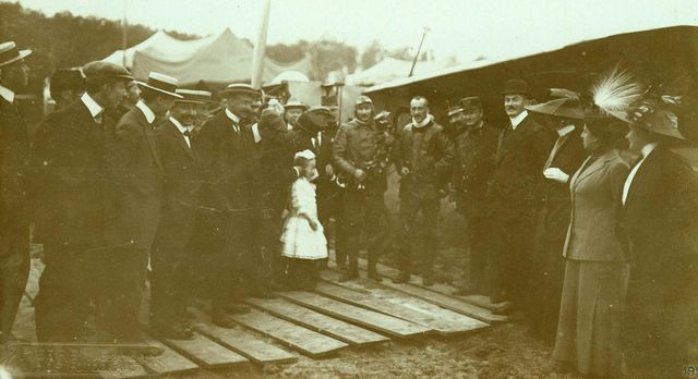 Groepsfoto tijdens de verkenningsvluchten.